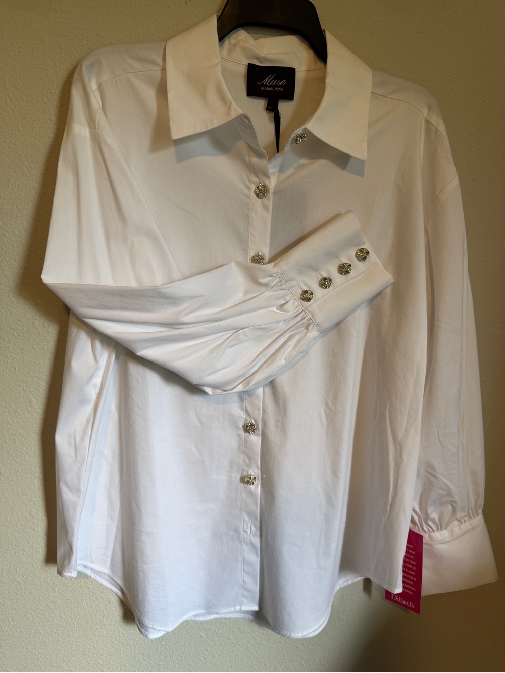 NWT Muse by Marchesa . An elegant white blouse ,Sz L